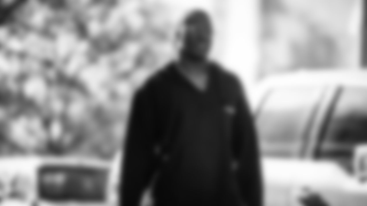 The Tennessee Titans and the Kansas City Chiefs compete at Nissan Stadium on December 21, 2025 in Nashville, TN. Photo By Donald Page/Tennessee Titans