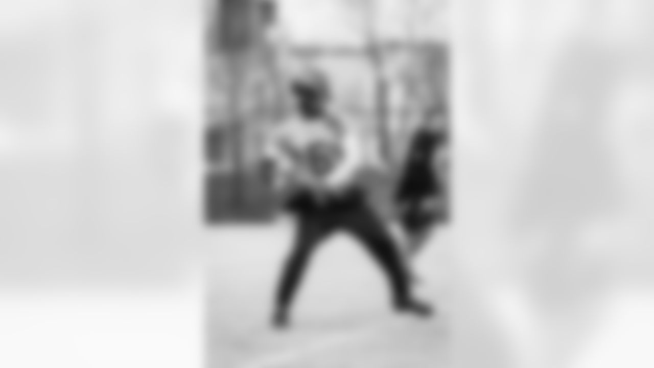 Quarterback Cam Ward #1 of the Tennessee Titans during practice at the Ascension Saint Thomas Sports Park on January 2, 2026 in Nashville, TN. Photo By Donald Page/Tennessee Titans