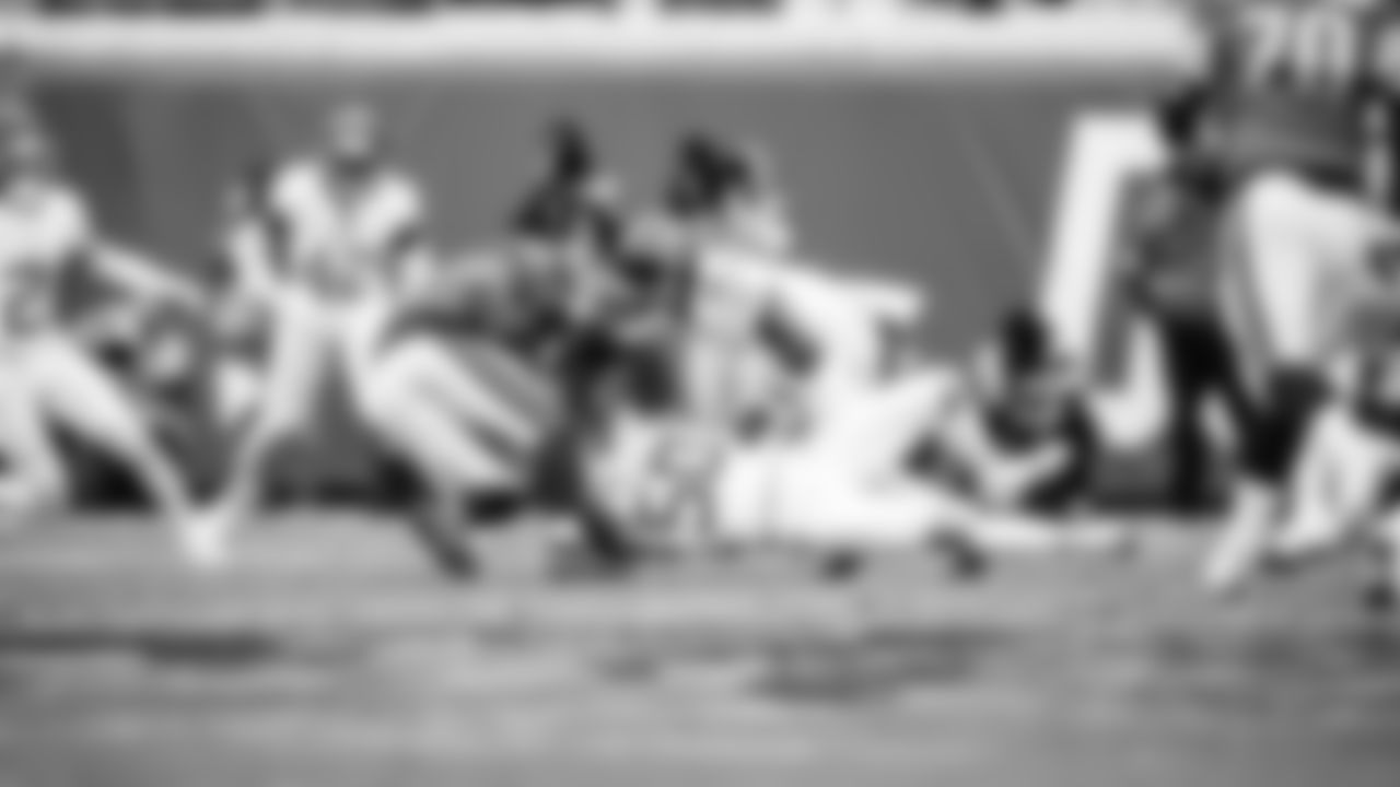 The Tennessee Titans and the Jacksonville Jaguars compete at EverBank Stadium on January 04, 2026 in Jacksonville, FL. Photo By Donald Page/Tennessee Titans