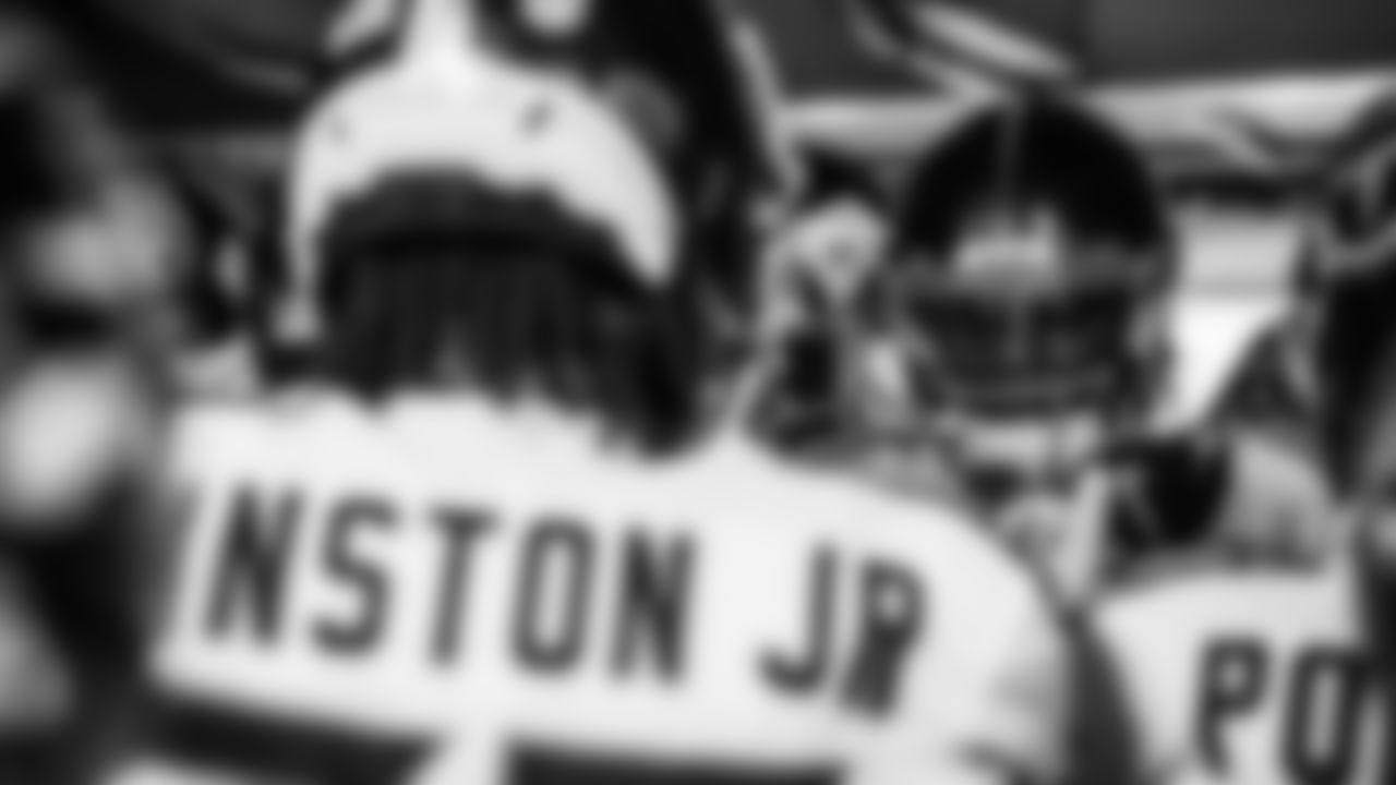 The Tennessee Titans and the Cleveland Browns compete at Huntington Bank Field on December 07, 2025 in Cleveland, OH. Photo By Jessie Rogers/Tennessee Titans