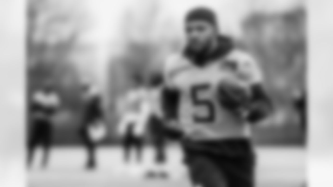 Running back Tony Pollard #20 of the Tennessee Titans during practice at the Ascension Saint Thomas Sports Park on January 2, 2026 in Nashville, TN. Photo By Donald Page/Tennessee Titans