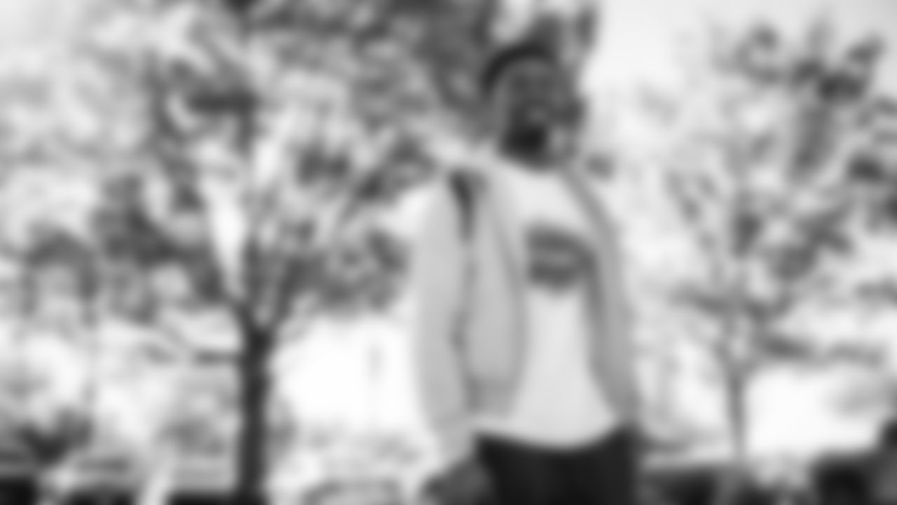 The Tennessee Titans and the Houston Texans compete at Nissan Stadium on November 16, 2025 in Nashville, TN. Photo By Donald Page/Tennessee Titans