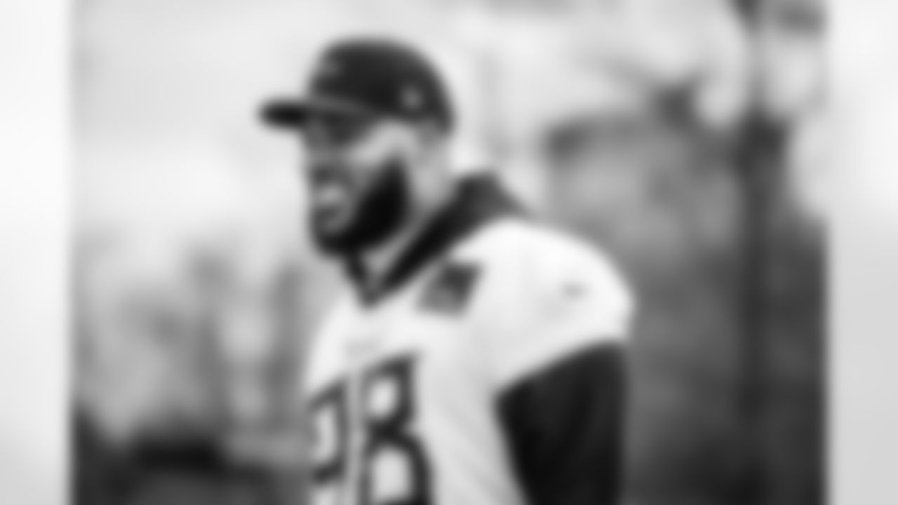 Defensive tackle Jeffery Simmons #98 of the Tennessee Titans during practice at the Ascension Saint Thomas Sports Park on December 23, 2025 in Nashville, TN. Photo By Donald Page/Tennessee Titans