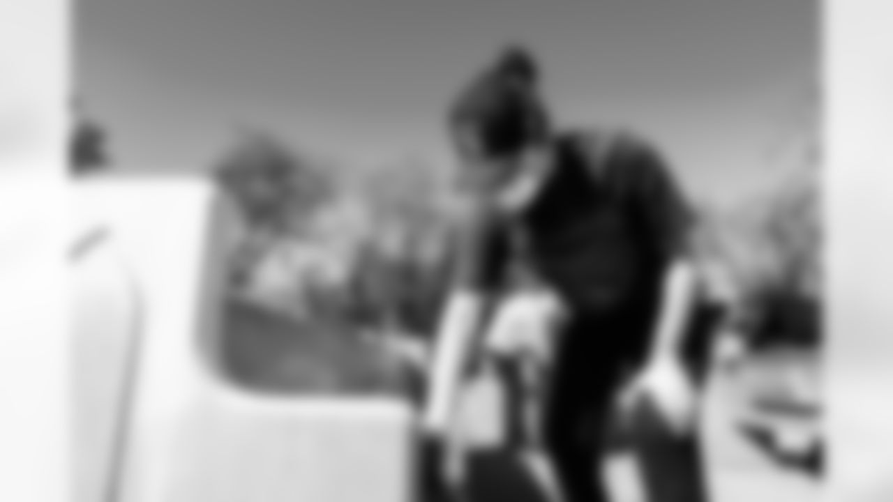 The Tennessee Titans partner with CreatiVets to help renovate a former church building to be a new art center for veterans on November 14, 2025 in Nashville, TN. Photo By Jessie Rogers/Tennessee Titans