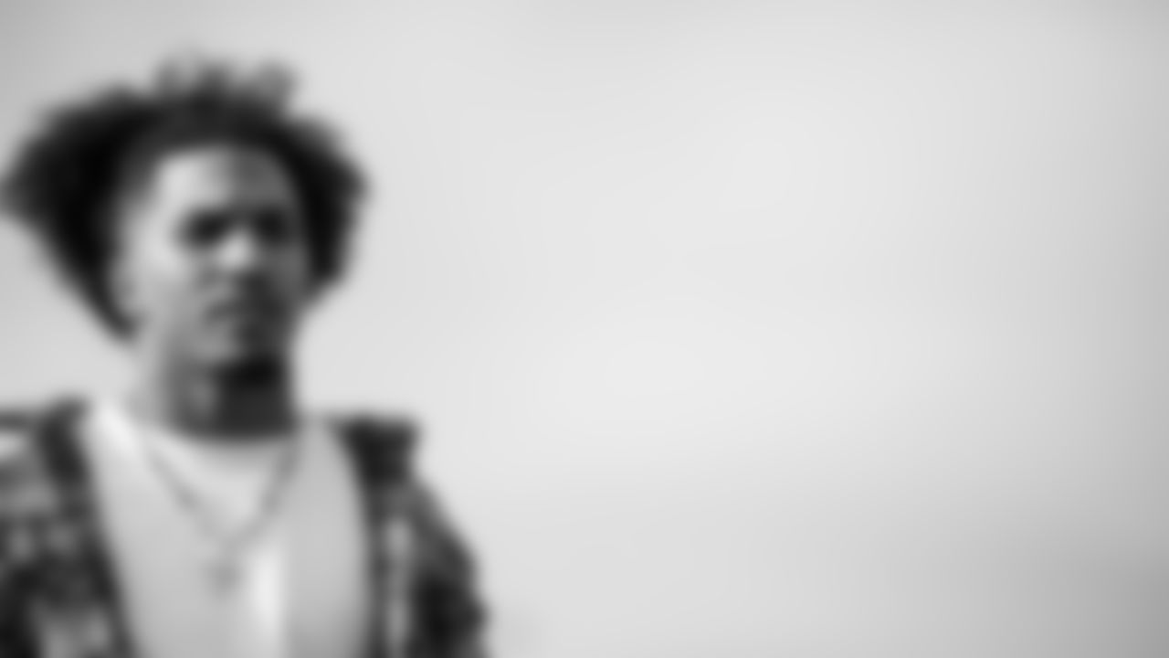 Cornerback Micah Robinson #21 of the Tennessee Titans during the travel day at the Nashville International Airport on December 06, 2025 in Nashville, TN. Photo by Jessie Roger/Tennessee Titans