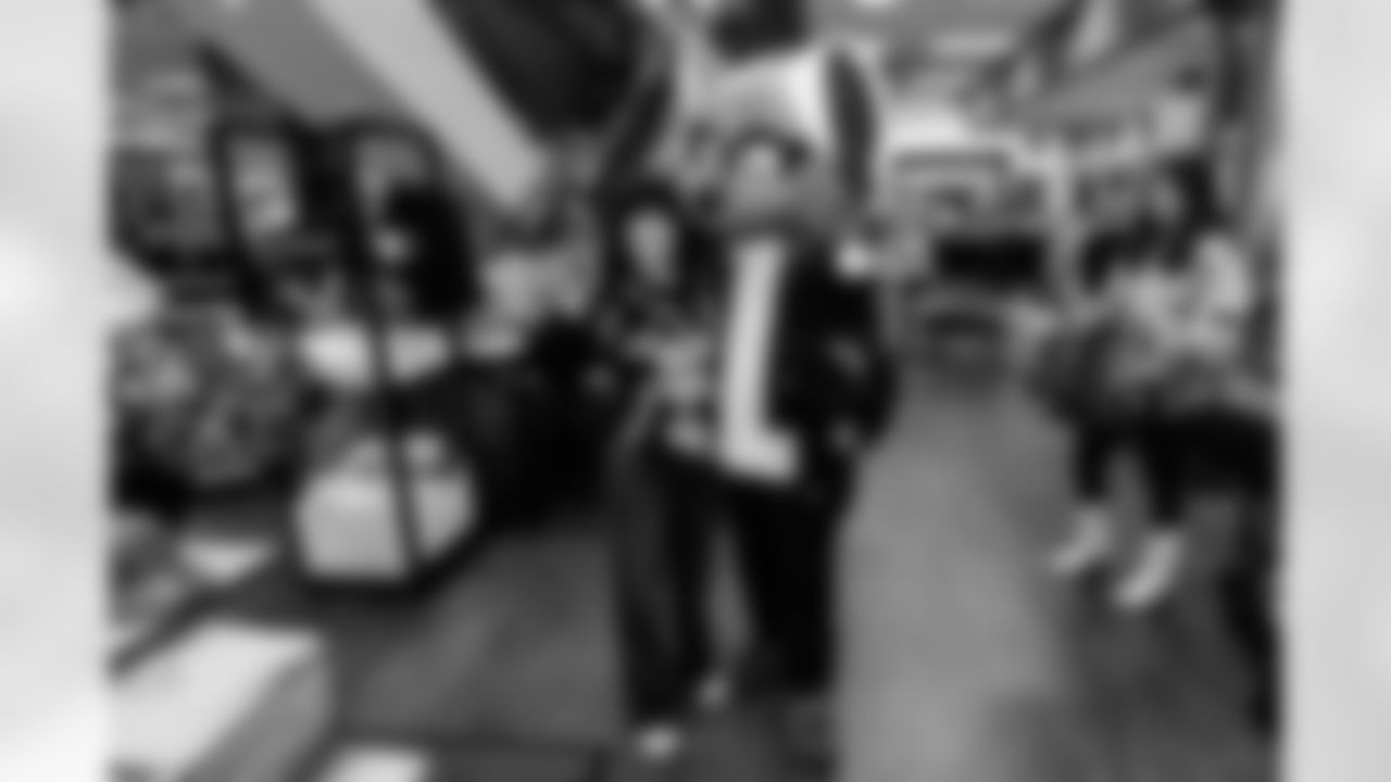 Titan Up Friday Caravan presented by 8th & Roast onDecember 05, 2025 in Nashville, TN. Photo By Beau Brune/Tennessee Titans