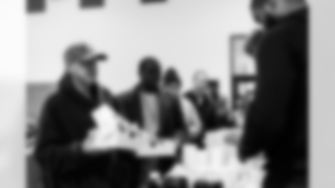 Tennessee Titans host a lunch and play bingo with veterans on Veteran's Day at Operation Stand Down on November 11, 2025 in Nashville, TN. Photo By Jessie Rogers/Tennessee Titans