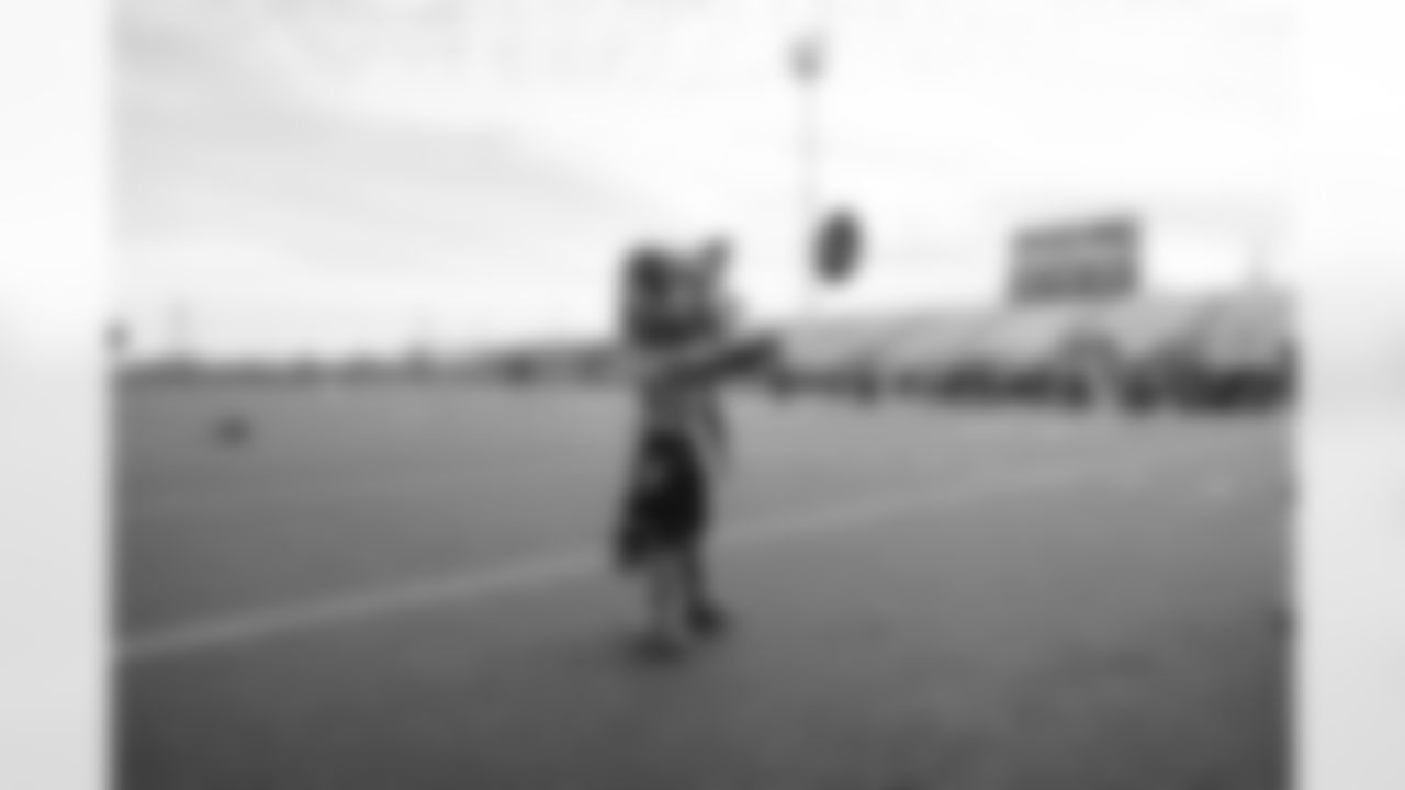 Salute to Service Field Day on November 13, 2025 in Clarksville, TN. Photo By Beau Brune/Tennessee Titans