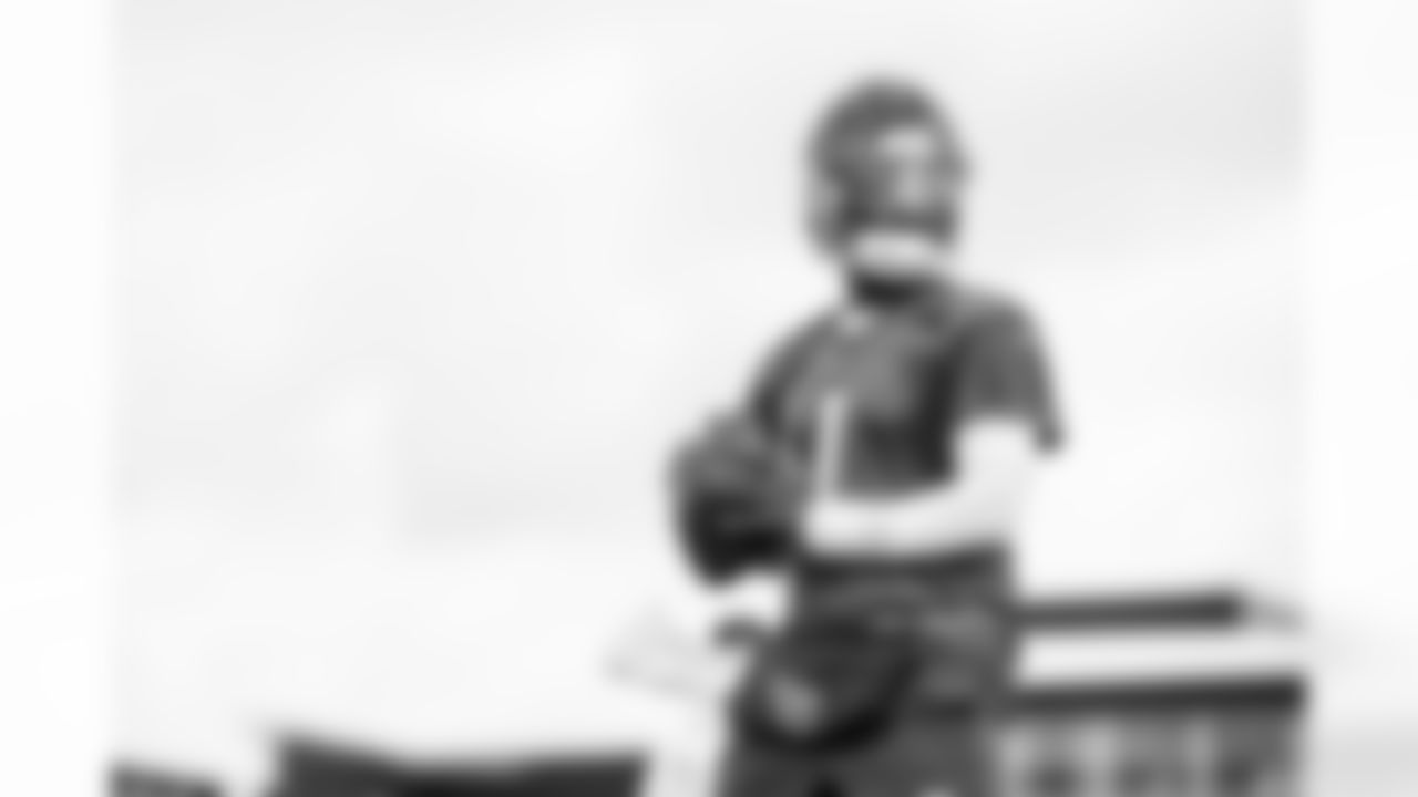 Quarterback Cam Ward #1 of the Tennessee Titans during practice at the Ascension Saint Thomas Sports Park on October 30, 2025 in Nashville, TN. Photo By Donald Page/Tennessee Titans