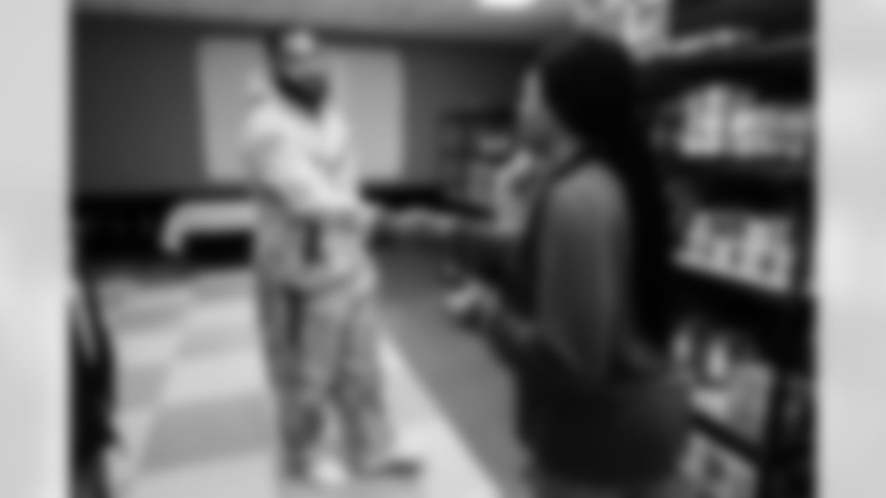 Jeffery Simmons Sack Campaign Check Donation on January 21, 2026 in Nashville, TN. Photo By Beau Brune/Tennessee Titans