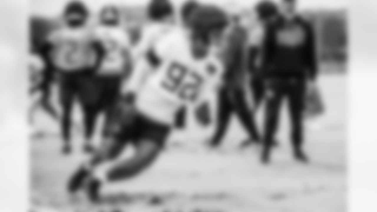 Outside linebacker Jaylen Harrell #92 of the Tennessee Titans during practice at the Ascension Saint Thomas Sports Park on December 24, 2025 in Nashville, TN. Photo By Beau Brune/Tennessee Titans
