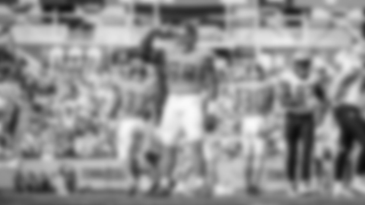 The Tennessee Titans and the New Orleans Saints compete at Nissan Stadium on December 28, 2025 in Nashville, TN. Photo By Beau BruneTennessee Titans