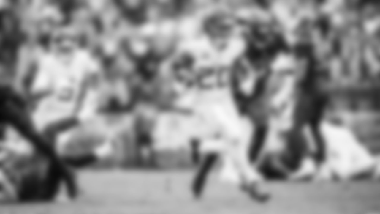 The Tennessee Titans and the Cleveland Browns compete at Huntington Bank Field on December 07, 2025 in Cleveland, OH. Photo By Jessie Rogers/Tennessee Titans