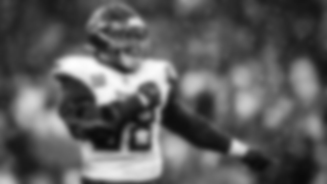 Defensive tackle Jeffery Simmons #98 of the Tennessee Titans during the game between the Tennessee Titans and the Cleveland Browns at Huntington Bank Field on December 07, 2025 in Cleveland, OH. Photo By Jessie Rogers/Tennessee Titans