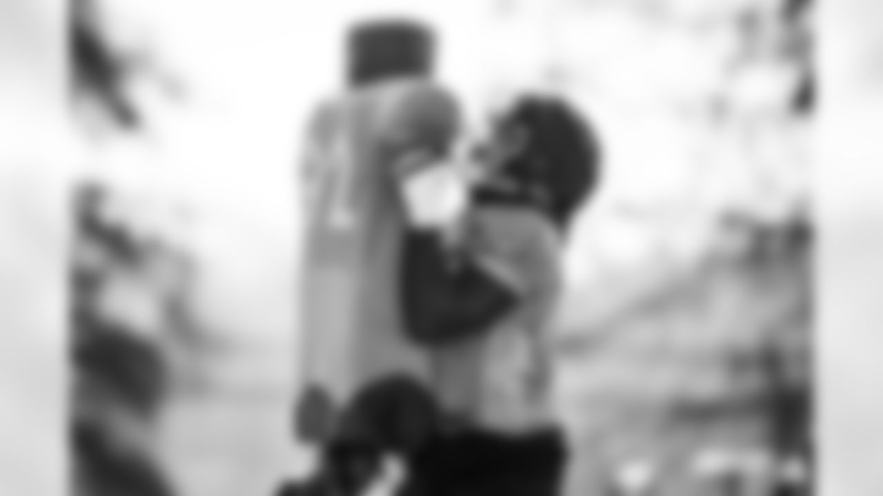 Offensive lineman Olisaemeka Udoh #72 of the Tennessee Titans during practice at the Ascension Saint Thomas Sports Park on December 3, 2025 in Nashville, TN. Photo By Jessie Rogers/Tennessee Titans