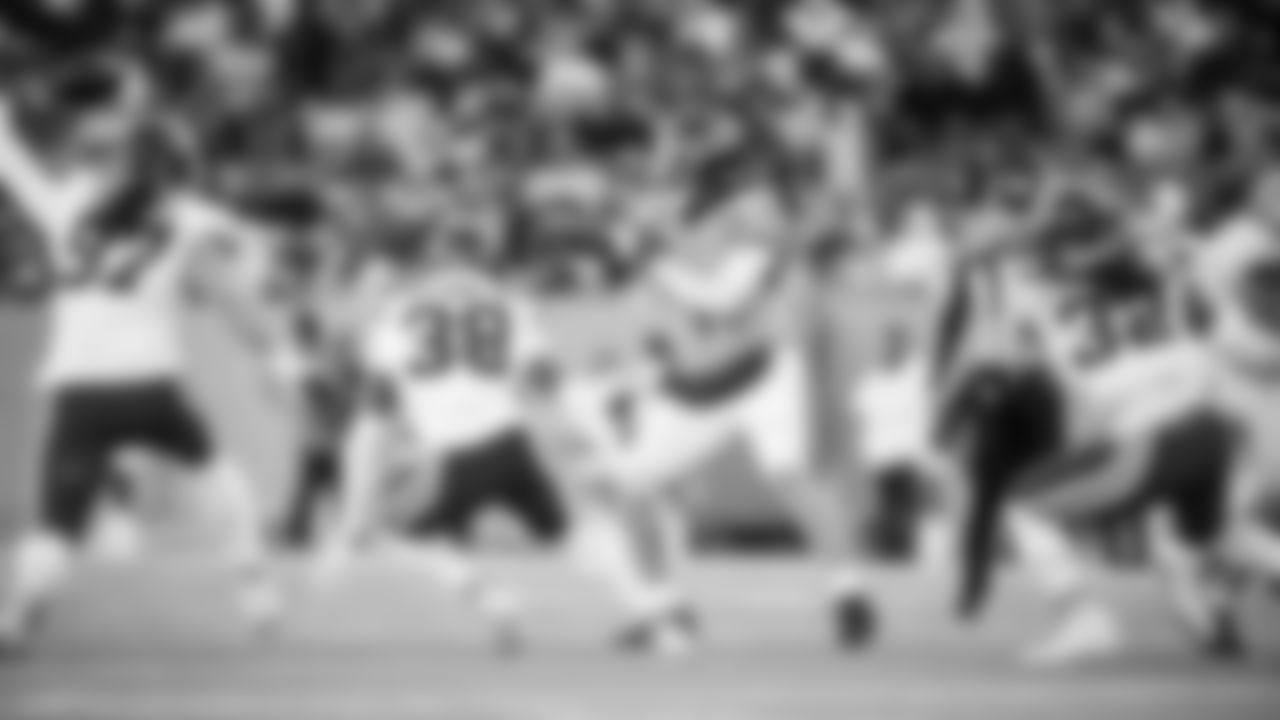 The Tennessee Titans and the Kansas City Chiefs compete at Nissan Stadium on December 21, 2025 in Nashville, TN. Photo By Jessie Rogers/Tennessee Titans