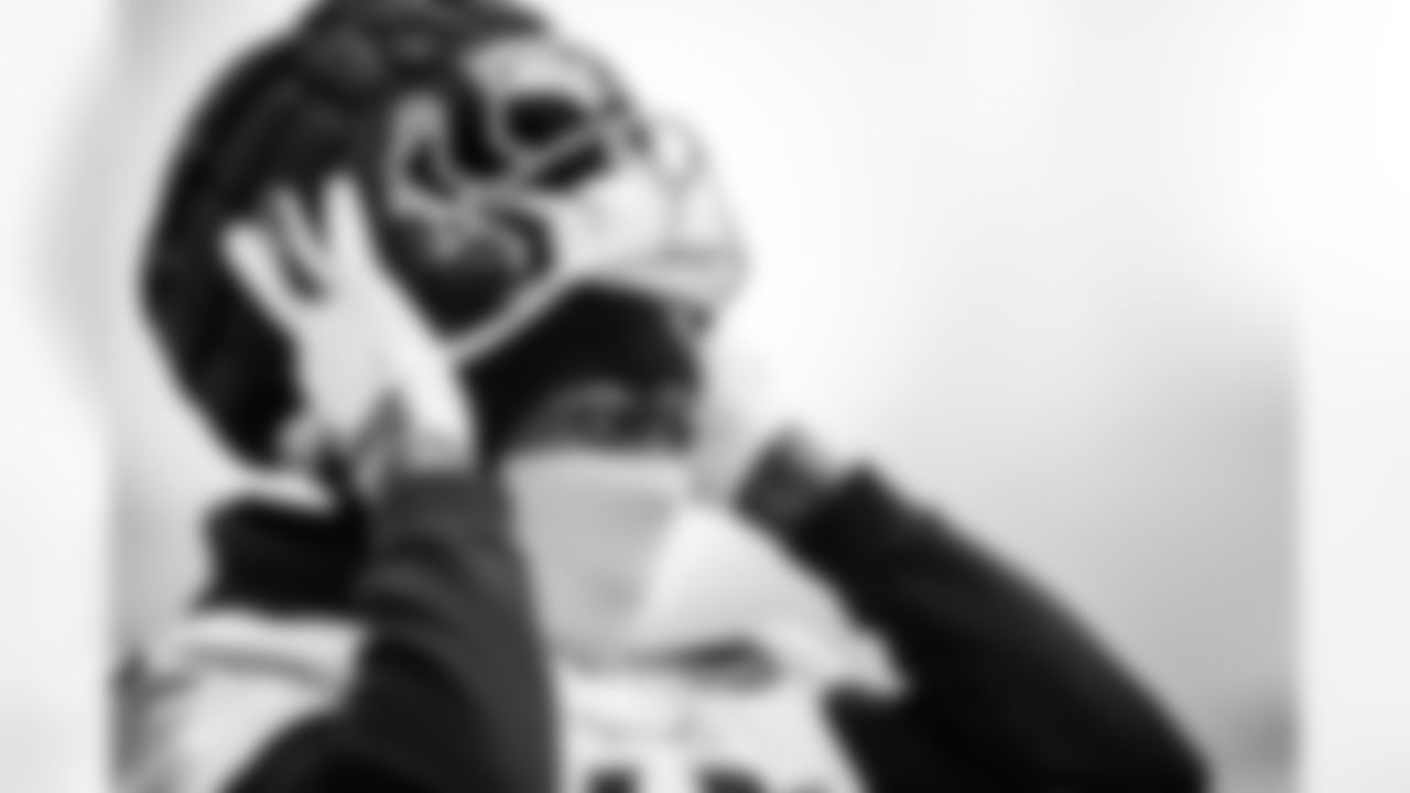 Outside linebacker Arden Key #49 of the Tennessee Titans during practice in the bubble at the Ascension Saint Thomas Sports Park on December 5, 2025 in Nashville, TN. Photo By Donald Page/Tennessee Titans