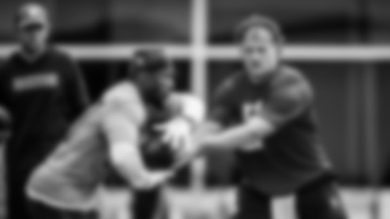 Quarterback Will Levis #8 of the Tennessee Titans and Running back Tony Pollard #20 of the Tennessee Titans during phase 2 workouts at the Ascension Saint Thomas Sports Park on May 22, 2025 in Nashville, TN. Photo By Jessie Rogers/Tennessee Titans