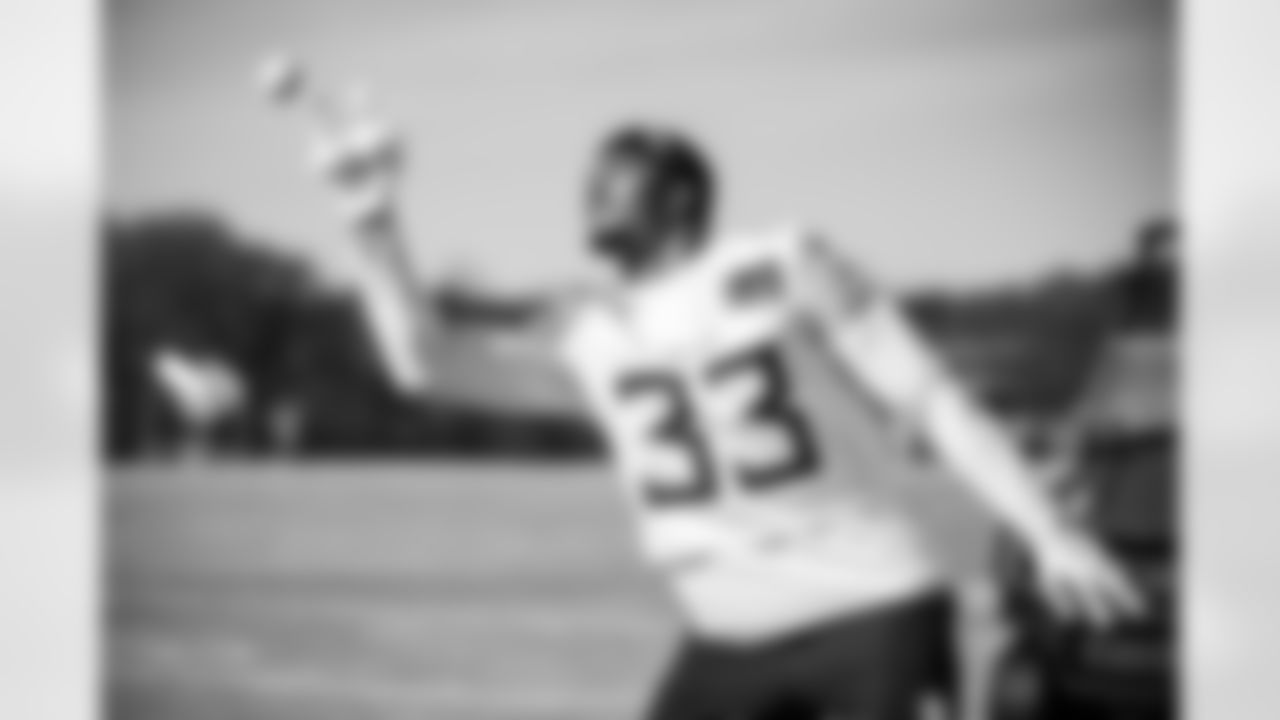 Linebacker Cedric Gray #33 of the Tennessee Titans during practice at the Ascension Saint Thomas Sports Park on December 12, 2025 in Nashville, TN. Photo By Donald Page/Tennessee Titans