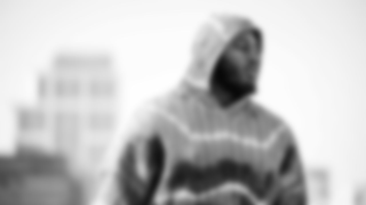 The Tennessee Titans and the Kansas City Chiefs compete at Nissan Stadium on December 21, 2025 in Nashville, TN. Photo By Donald Page/Tennessee Titans