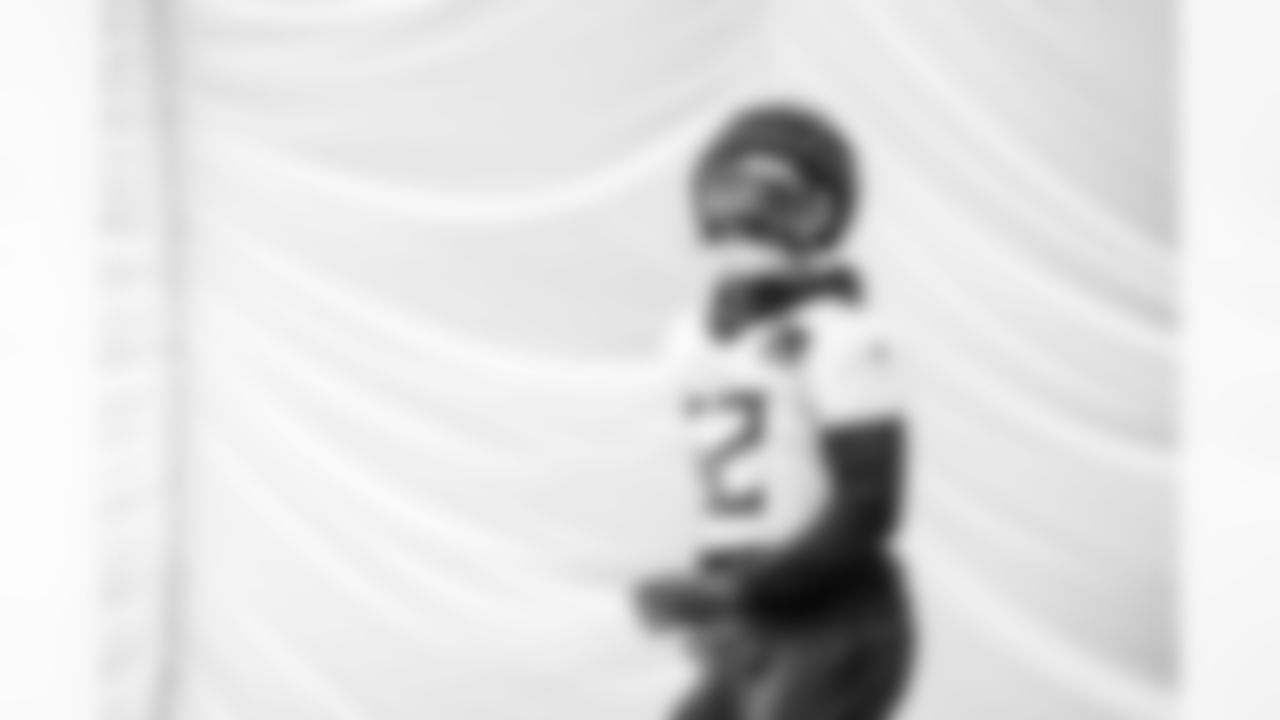 Linebacker James Williams Sr. #52 of the Tennessee Titans during practice in the bubble at the Ascension Saint Thomas Sports Park on December 18, 2025 in Nashville, TN. Photo By Donald Page/Tennessee Titans