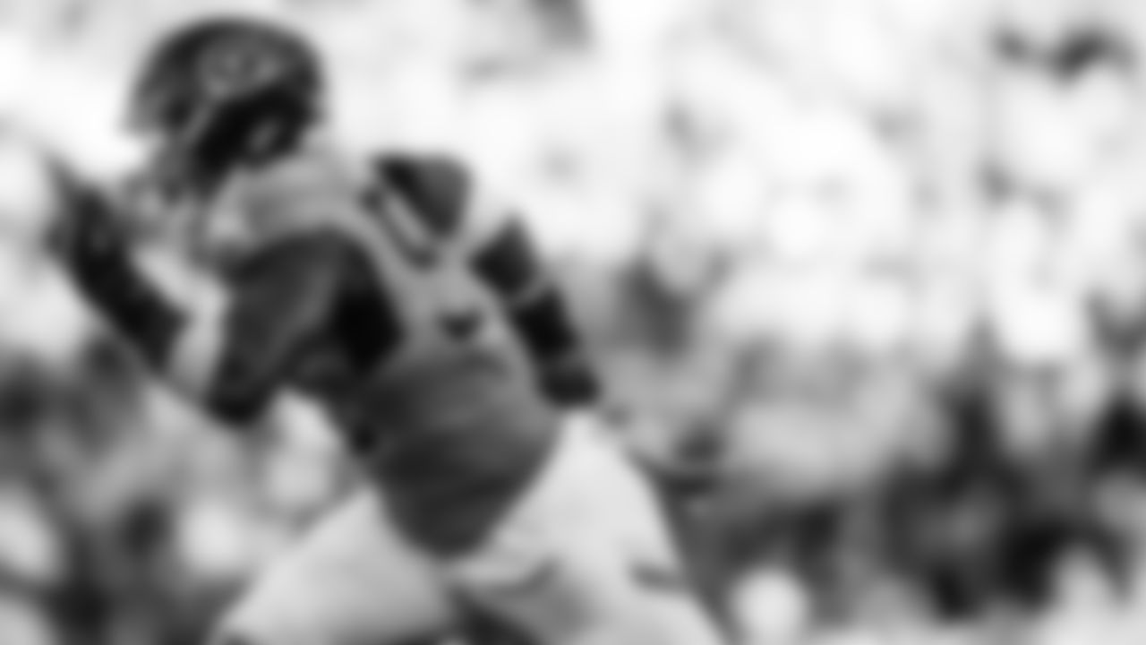 Outside linebacker Jaylen Harrell #92 of the Tennessee Titans during the game between the Tennessee Titans and the Houston Texans at Nissan Stadium on November 16, 2025 in Nashville, TN. Photo By Donald Page/Tennessee Titans