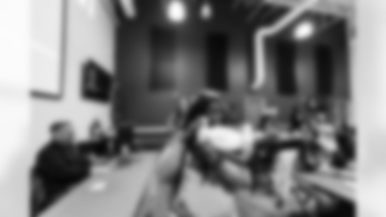 Tennessee Titans host a lunch and play bingo with veterans on Veteran's Day at Operation Stand Down on November 11, 2025 in Nashville, TN. Photo By Jessie Rogers/Tennessee Titans