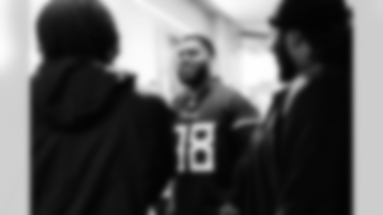 Defensive lineman Jeffery Simmons #98 of the Tennessee Titans partners with Big Brothers Big Sisters of Middle Tennessee to take 9th and 10th graders shopping at JD Sports on December 10, 2024 in Nashville, TN. Photo By Donald Page/Tennessee Titans