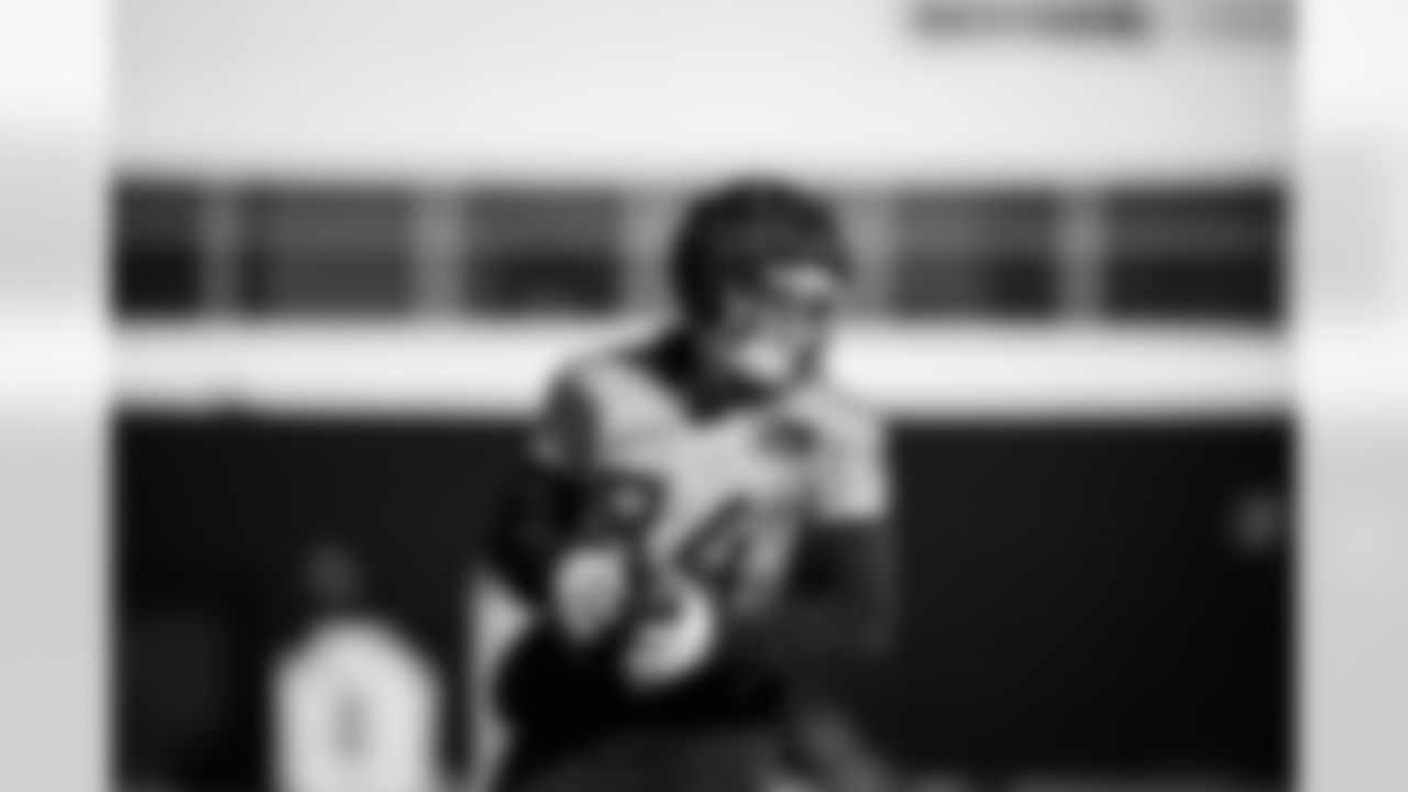 Tight end Gunnar Helm #84 of the Tennessee Titans during practice at the Ascension Saint Thomas Sports Park on December 3, 2025 in Nashville, TN. Photo By Jessie Rogers/Tennessee Titans