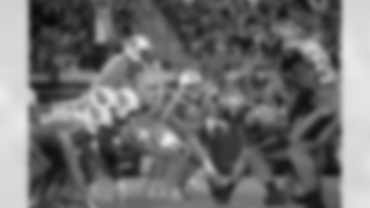 Tennessee Titans center Andy Gallik (69) calls out instructions at the line of scrimmage during the second half of an NFL football game against the Jacksonville Jaguars in Jacksonville, Fla., Thursday, Nov. 19, 2015. The Jaguars won 19-13. (AP Photo/Phelan M. Ebenhack)