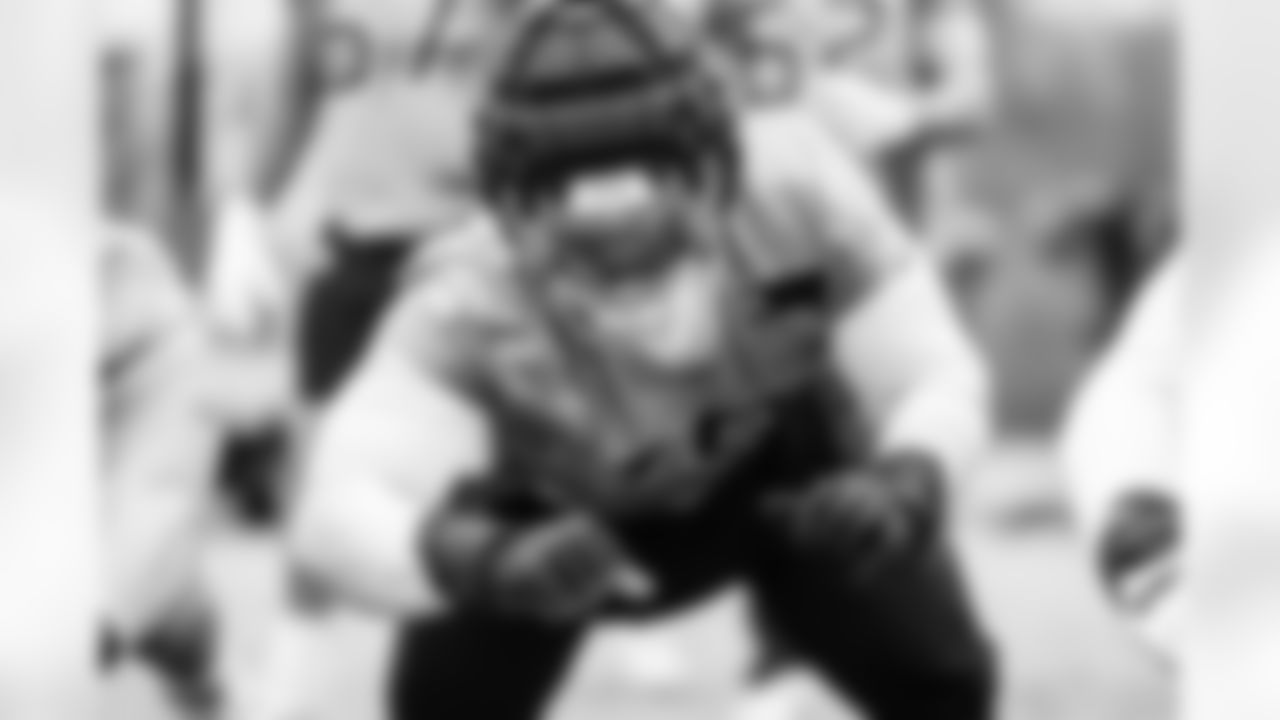 Center Lloyd Cushenberry III #79 of the Tennessee Titans during practice at the Ascension Saint Thomas Sports Park on December 5, 2025 in Nashville, TN. Photo By Donald Page/Tennessee Titans