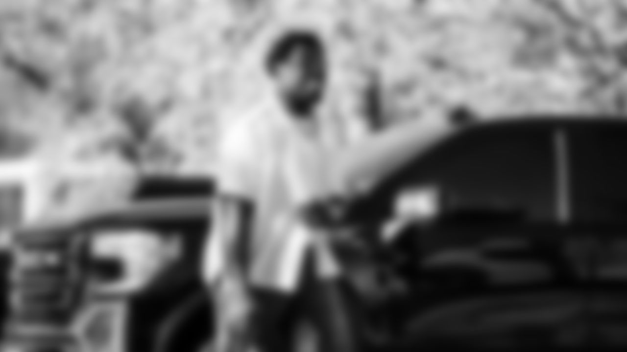 The Tennessee Titans and the Kansas City Chiefs compete at Nissan Stadium on December 21, 2025 in Nashville, TN. Photo By Donald Page/Tennessee Titans