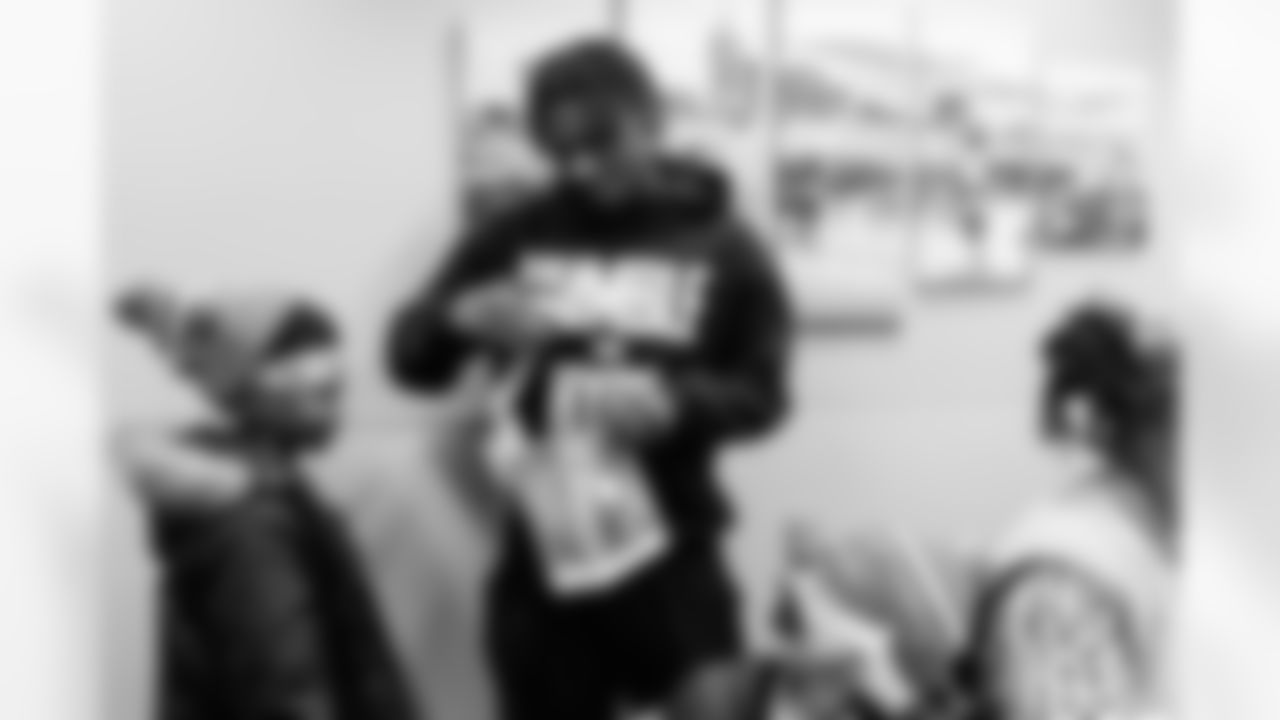 Quarterback Cam Ward #1 of the Tennessee Titans partners with Preston Taylor Ministries to take 8 kids holiday shopping on December 16, 2025 in Nashville, TN. Photo By Jessie Rogers/Tennessee Titans