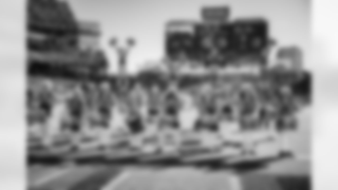 Tennessee Titans Entertainment performing during the game between the Tennessee Titans and the Kansas City Chiefs at Nissan Stadium on December 21, 2025 in Nashville, TN. Photo By Kaitlyn Hungerford/Tennessee Titans