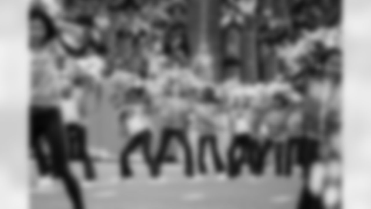 Junior Cheer Performance before the game between the Tennessee Titans and the Los Angeles Chargers at Nissan Stadium on November 02, 2025 in Nashville, TN. Photo By Beau Brune/Tennessee Titans