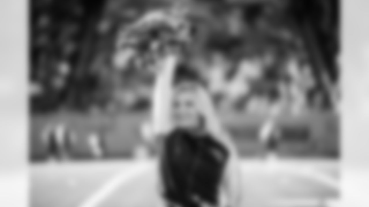 Tennessee Titans Cheerleaders during the game between the Tennessee Titans and the Jacksonville Jaguars at Nissan Stadium on November 30, 2025 in Nashville, TN. Photo By Kaitlyn Hungerford/Tennessee Titans