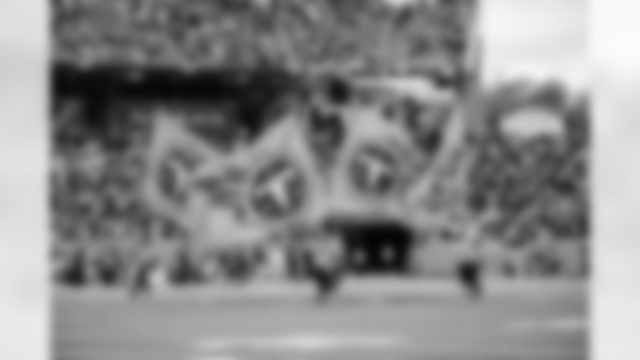 Tennessee Titans Cheerleaders during the game between the Tennessee Titans and the Los Angeles Chargers at Nissan Stadium on November 02, 2025 in Nashville, TN. Photo By Kaitlyn Hungerford/Tennessee Titans