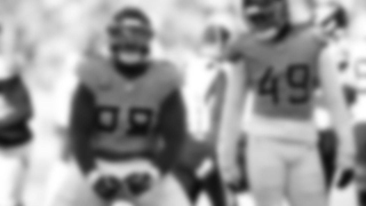 Defensive tackle Jeffery Simmons #98 of the Tennessee TitansDefensive tackle Jeffery Simmons #98 of the Tennessee Titans during the game between the Tennessee Titans and the Jacksonville Jaguars at Nissan Stadium on November 30, 2025 in Nashville, TN. Photo By Beau Brune/Tennessee Titans