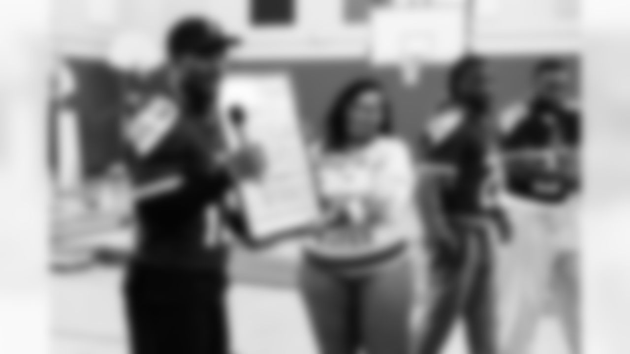 Take A Titan To School hosted at Park Avenue Elementary School on December 16, 2025 in Nashville, TN. Photo By Jessie Rogers/Tennessee Titans