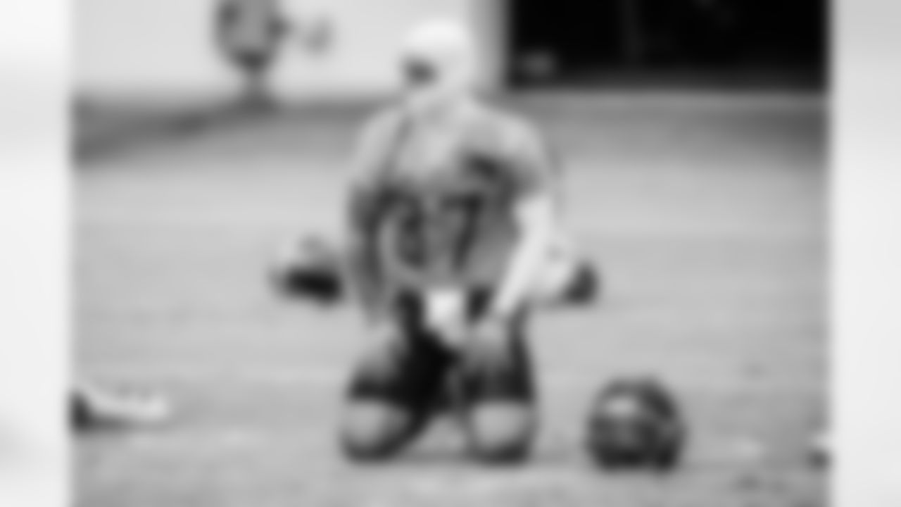 Wide receiver Xavier Restrepo #87 of the Tennessee Titans during practice at the Ascension Saint Thomas Sports Park on November 21, 2025 in Nashville, TN. Photo By Beau Brune/Tennessee Titans