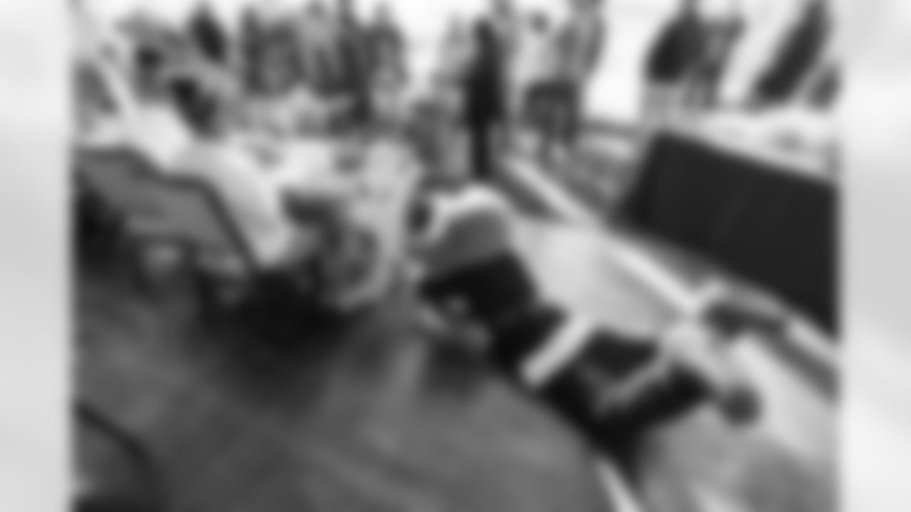 T-Rac's Tinsel Town on December 13, 2025 in Nashville, TN. Photo By Beau Brune/Tennessee Titans