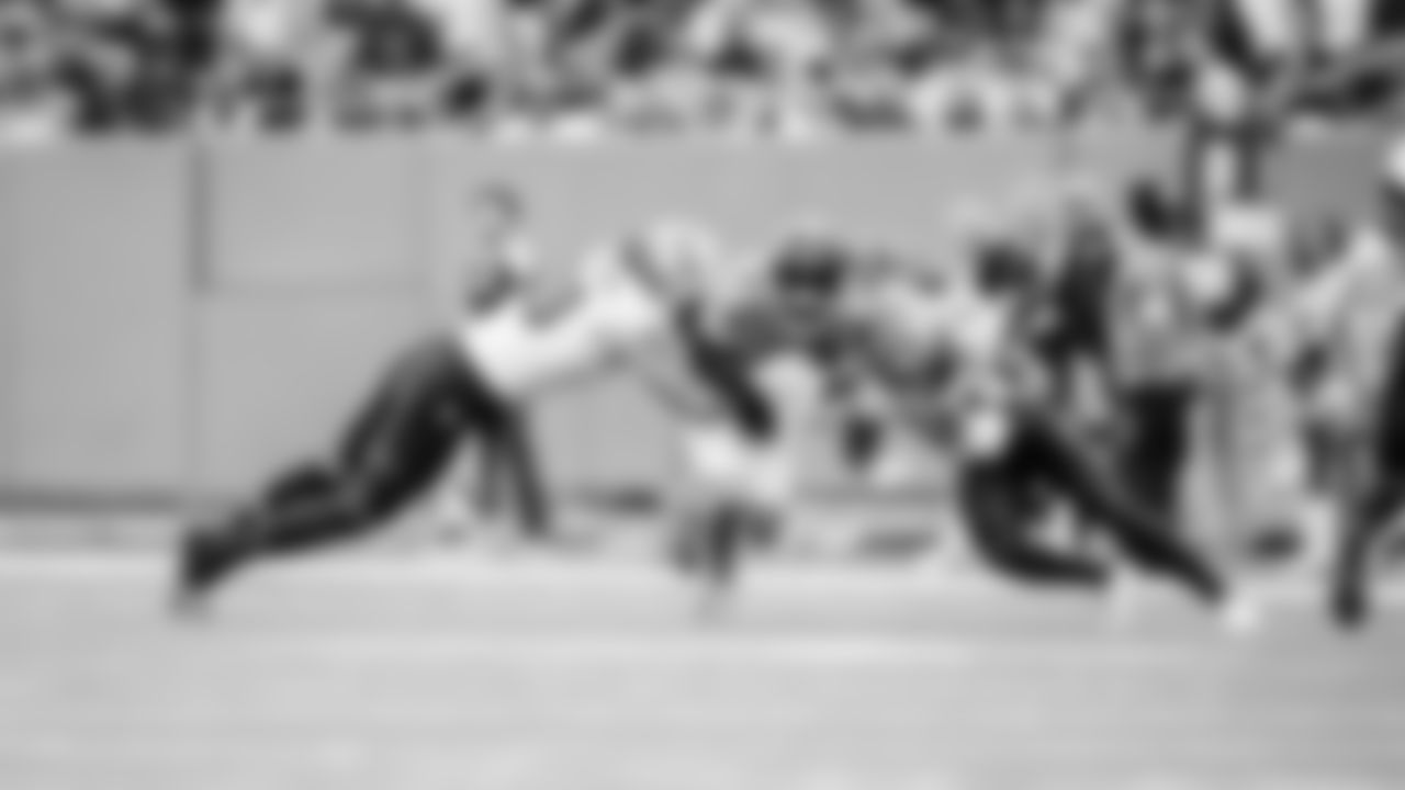 The Tennessee Titans and the New Orleans Saints compete at Nissan Stadium on December 28, 2025 in Nashville, TN. Photo By Jessie RogersTennessee Titans