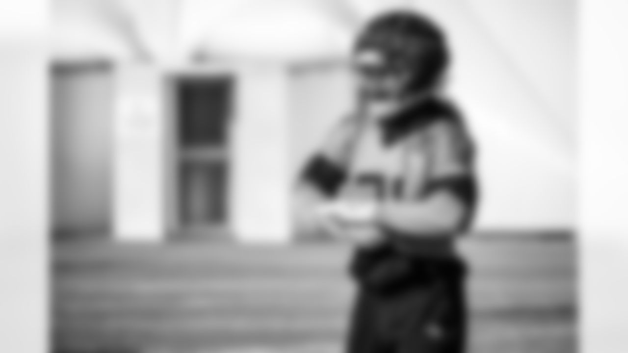 Running back Kalel Mullings #31 of the Tennessee Titans during practice at the Ascension Saint Thomas Sports Park on November 27, 2025 in Nashville, TN. Photo By Donald Page/Tennessee Titans