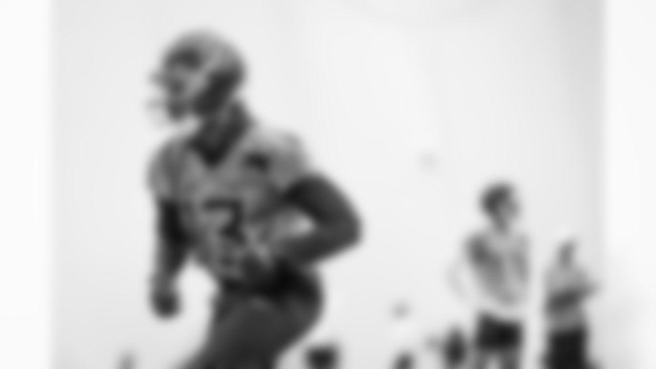 Wide receiver Hal Presley III #81 of the Tennessee Titans during practice in the bubble at the Ascension Saint Thomas Sports Park on October 29, 2025 in Nashville, TN. Photo By Donald Page/Tennessee Titans