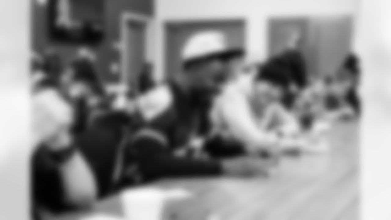 Tennessee Titans host a lunch and play bingo with veterans on Veteran's Day at Operation Stand Down on November 11, 2025 in Nashville, TN. Photo By Jessie Rogers/Tennessee Titans