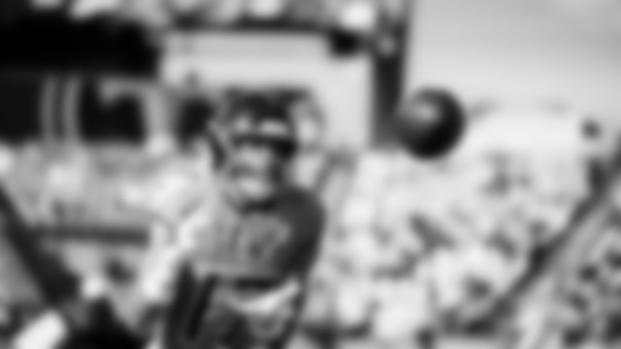 The Tennessee Titans and the Kansas City Chiefs compete at Nissan Stadium on December 21, 2025 in Nashville, TN. Photo By Jessie Rogers/Tennessee Titans