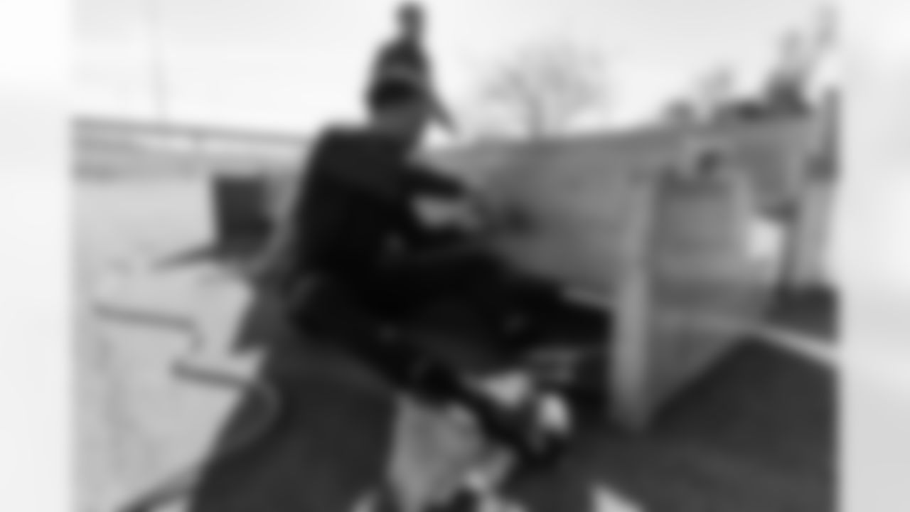 The Tennessee Titans partner with CreatiVets to help renovate a former church building to be a new art center for veterans on November 14, 2025 in Nashville, TN. Photo By Jessie Rogers/Tennessee Titans