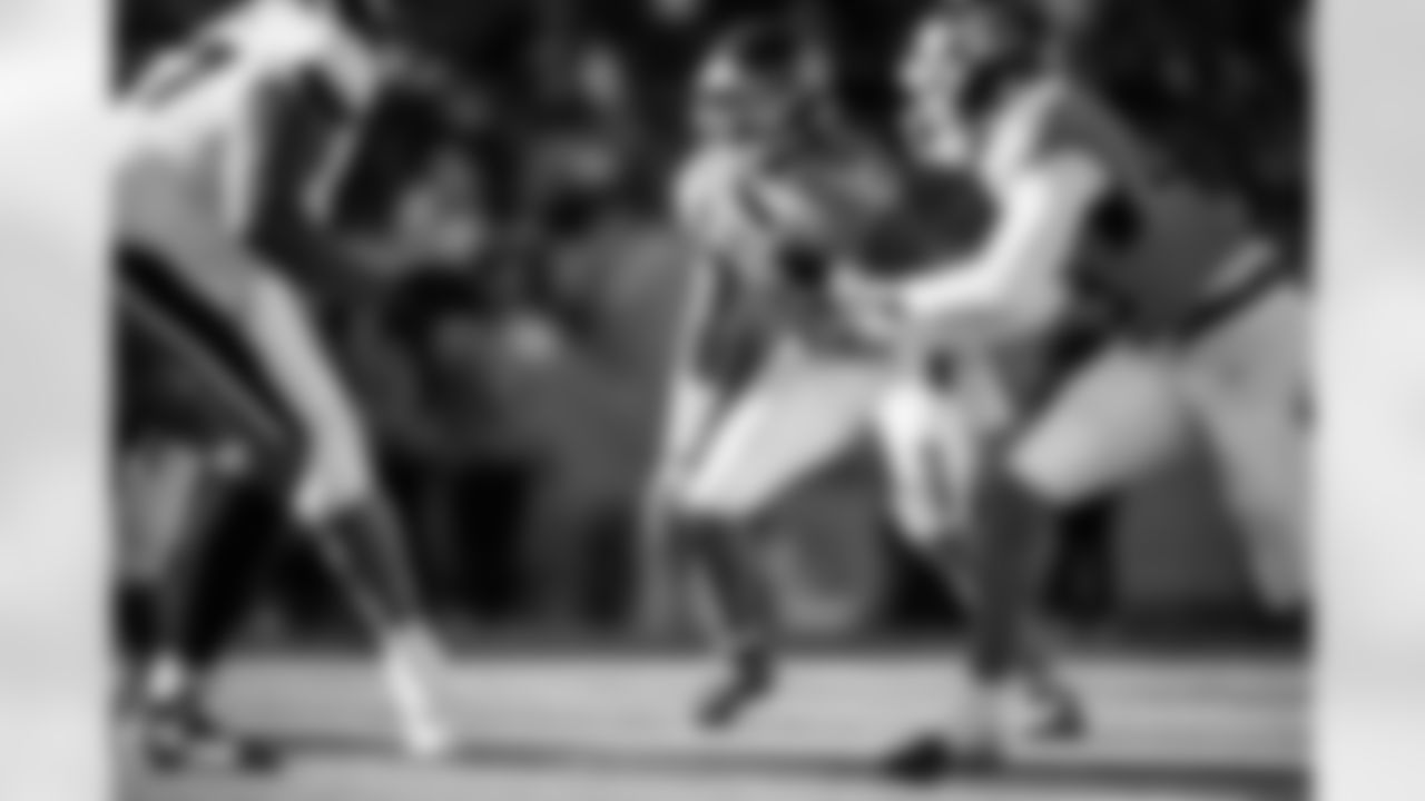 The Tennessee Titans and the Houston Texans compete at Nissan Stadium on November 16, 2025 in Nashville, TN. Photo By Jessie Rogers/Tennessee Titans