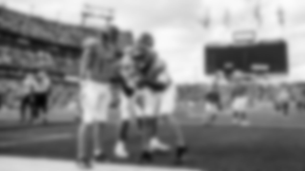 Wide receiver Chimere Dike #17 of the Tennessee Titans and Tight end Chig Okonkwo #85 of the Tennessee Titans during the game between the Tennessee Titans and the New Orleans Saints at Nissan Stadium on December 28, 2025 in Nashville, TN. Photo By Camden Hall/Tennessee Titans
