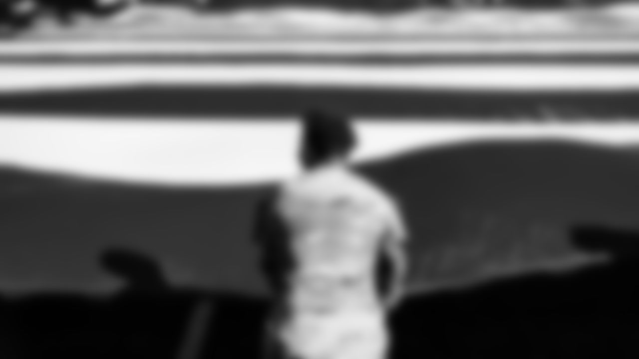 during the game between the Tennessee Titans and the Houston Texans at Nissan Stadium on November 16, 2025 in Nashville, TN. Photo By Donald Page/Tennessee Titans